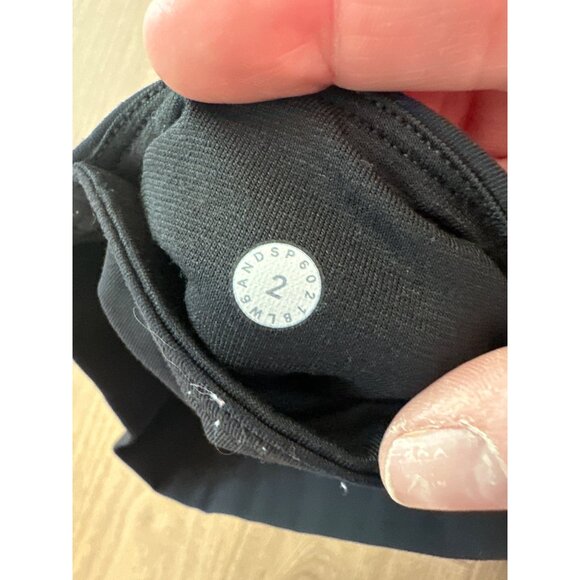 Lululemon Womens 2 Black High-Waisted Cropped Leggings With Mesh Side Details - Picture 4 of 4